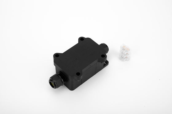 Schwarzer IP68 Schnellanschluss 24A 450VAC Wasserdichte Verbindungskiste 2 Pins